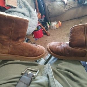 UGG BOOTS SIZE 2